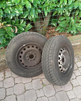 2 pneumatici Riken 155/80 R13 79T su cerchi Panda