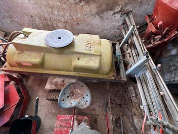 Botte per diserbo a trattore