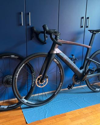 F MOSER Road Rival AXS