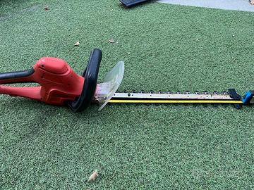 Tagliasiepi Black&Decker 500w