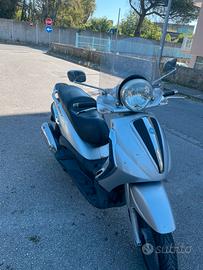 Beverly 250 tourer anno 2008