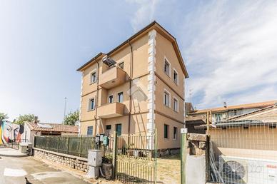 4 LOCALI A MANZIANA