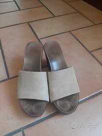 Zoccolo in legno e camoscio Jay
