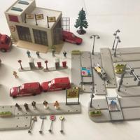 Elementi per plastico /diorama caserma pompieri