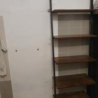 Libreria/Scaffalatura marrone e ferro indusrtrial