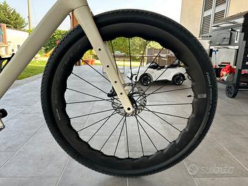 Bicicletta gravel Megamo