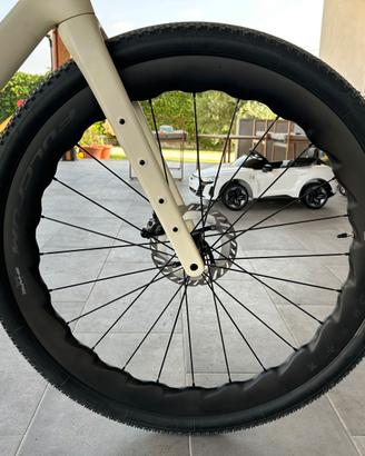 Bicicletta gravel Megamo