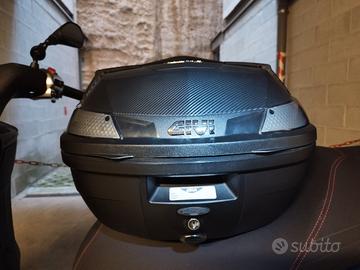 bauletto  GIVI Blade tech 37  con piastra e schien