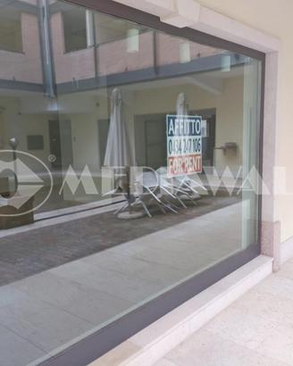 Locale commerciale a Maniago