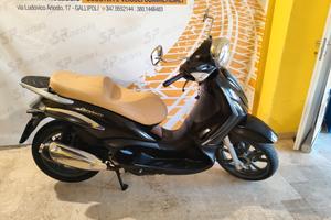 Piaggio Beverly tourer 300