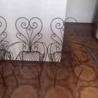 Divanetti e sedie in ferro battuto