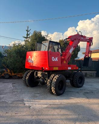 E142 - ESCAVATORE O&K MH4