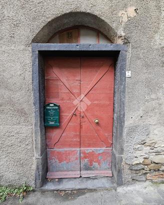 4 LOCALI A MOLINI DI TRIORA