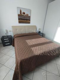 Letto Matrimoniale, con materasso e comodini