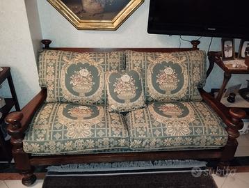 salotto stile country un divano e due poltrone