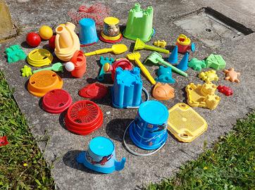 Giochi mare e spiaggia bambino