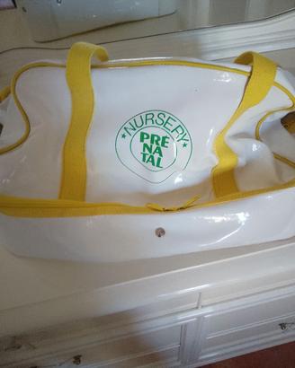 Borsa nursery e mobiletto con vaschetta bagnetto n
