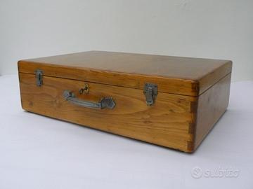 Valigia in legno vero vintage