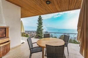 VILLA SINGOLA A TOSCOLANO-MADERNO