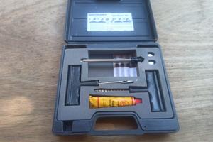 Kit riparazione pneumatici