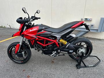 Hypermotard 821
