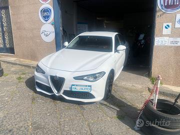 Alfa Romeo Giulia 2.2 Turbodiesel 210 CV AT8 AWD Q