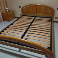 Letto matrimoniale con rete a doghe