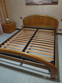 Letto matrimoniale con rete a doghe