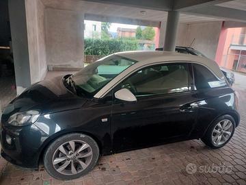 Auto Opel Adam