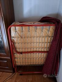 rete pieghevole con materasso
