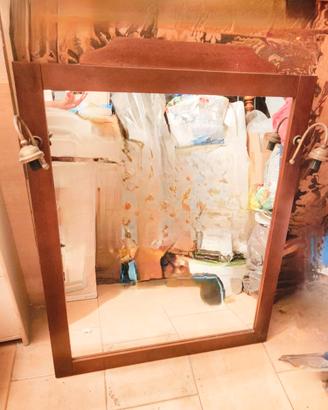specchio in legno con applique