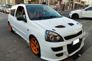 Renault clio 2003