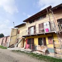 CASA DI CORTE A TROVO