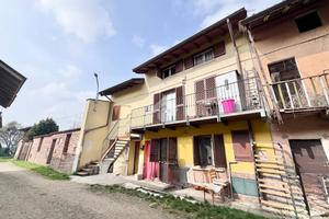 CASA DI CORTE A TROVO