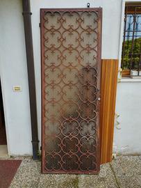 PORTONCINO IN FERRO BATTUTO 