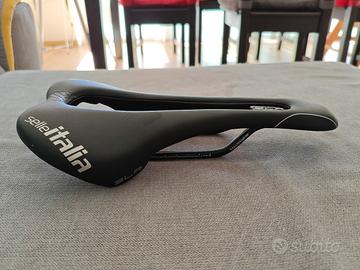 Selle Italia SLR Superflow – Carbon Powered