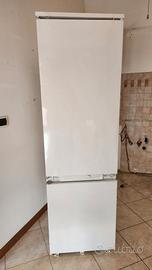 FRIGORIFERO DA INCASSO