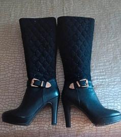 Stivali con tacco biagiotti