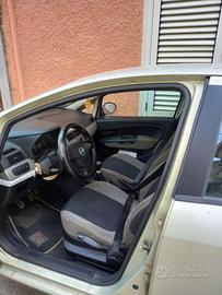 Automobile Fiat Grande Punto