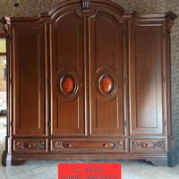 Camera da letto matrimoniale classica 