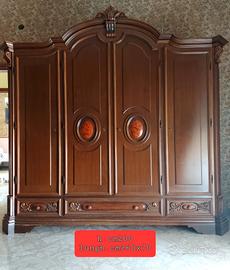 Camera da letto matrimoniale classica 