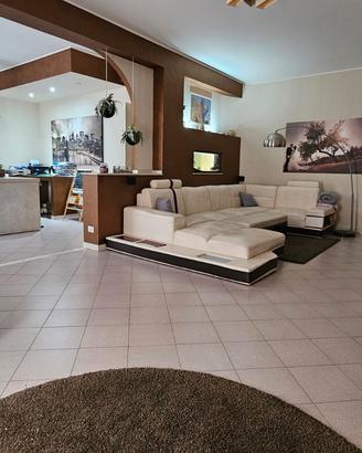 Appartamento Ristrutturato luminoso moderno