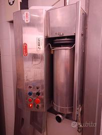 Insaccatrice elettrica professionale
