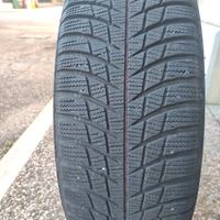 Pneumatici invernali Bridgestone 185/60 R15 88T