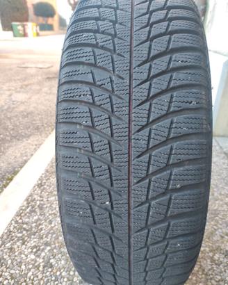 Pneumatici invernali Bridgestone 185/60 R15 88T