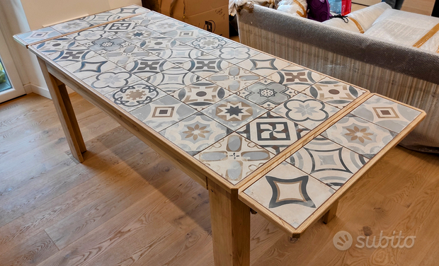 Tavolo legno massello design vintage allungabile