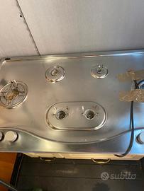 Piano cottura 6 fuochi