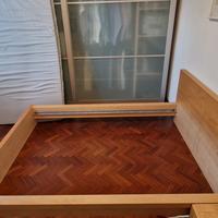 Struttura letto IKEA+materasso+doghe+comodino