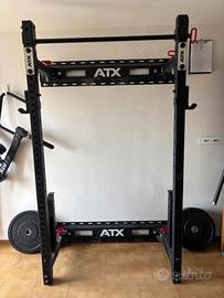 Wall rack e lat machine