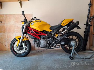 moto ducati 
